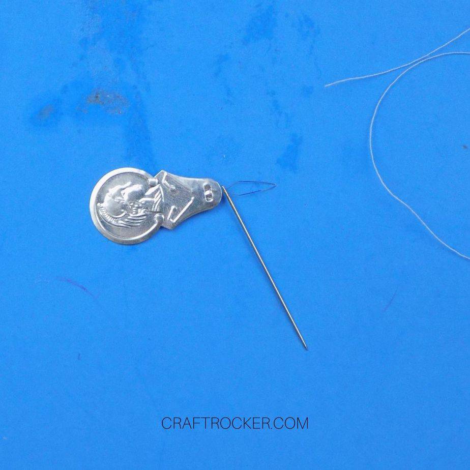 Needle on Needle Threading Tool - Craft Rocker