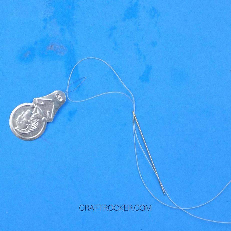 How to Thread a Needle 3 Different Ways Craft Rocker