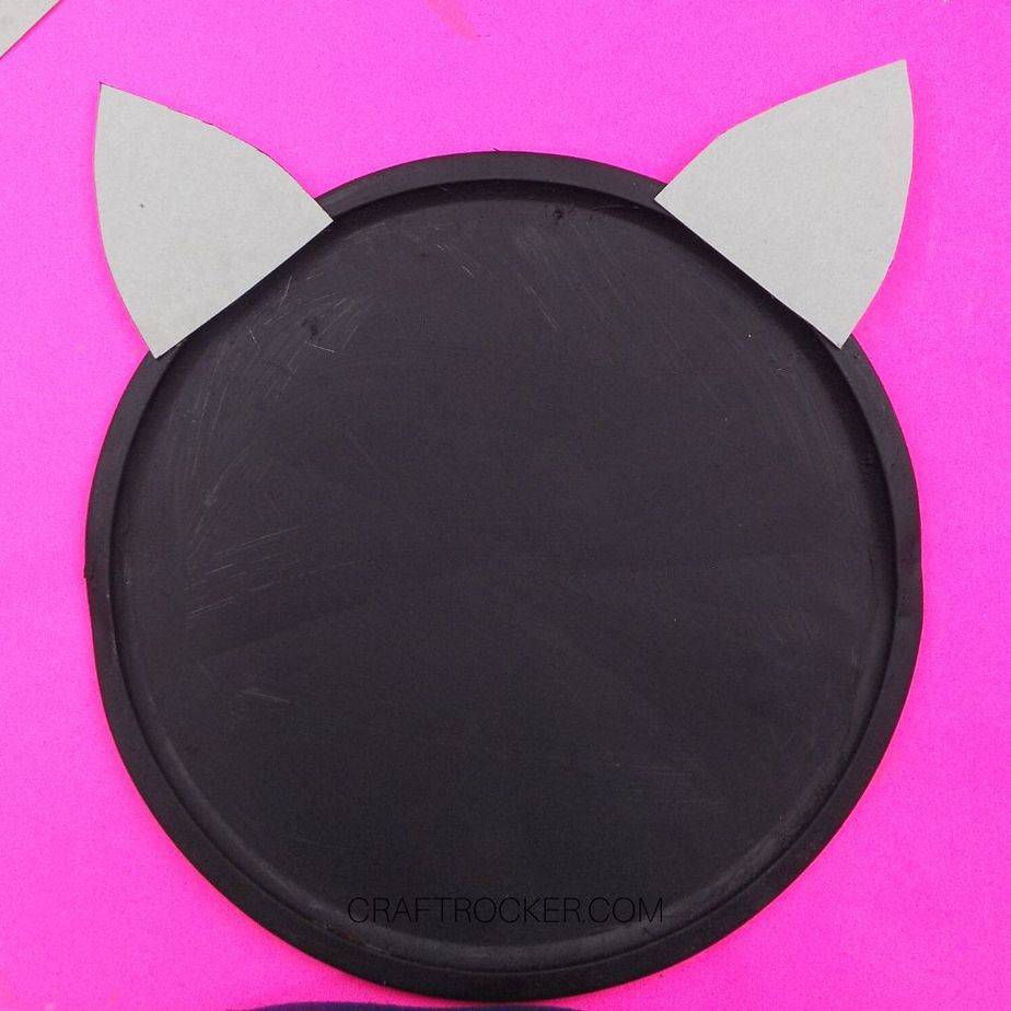 Cardboard Ears Glued to Top Black Pizza Pan - Craft Rocker