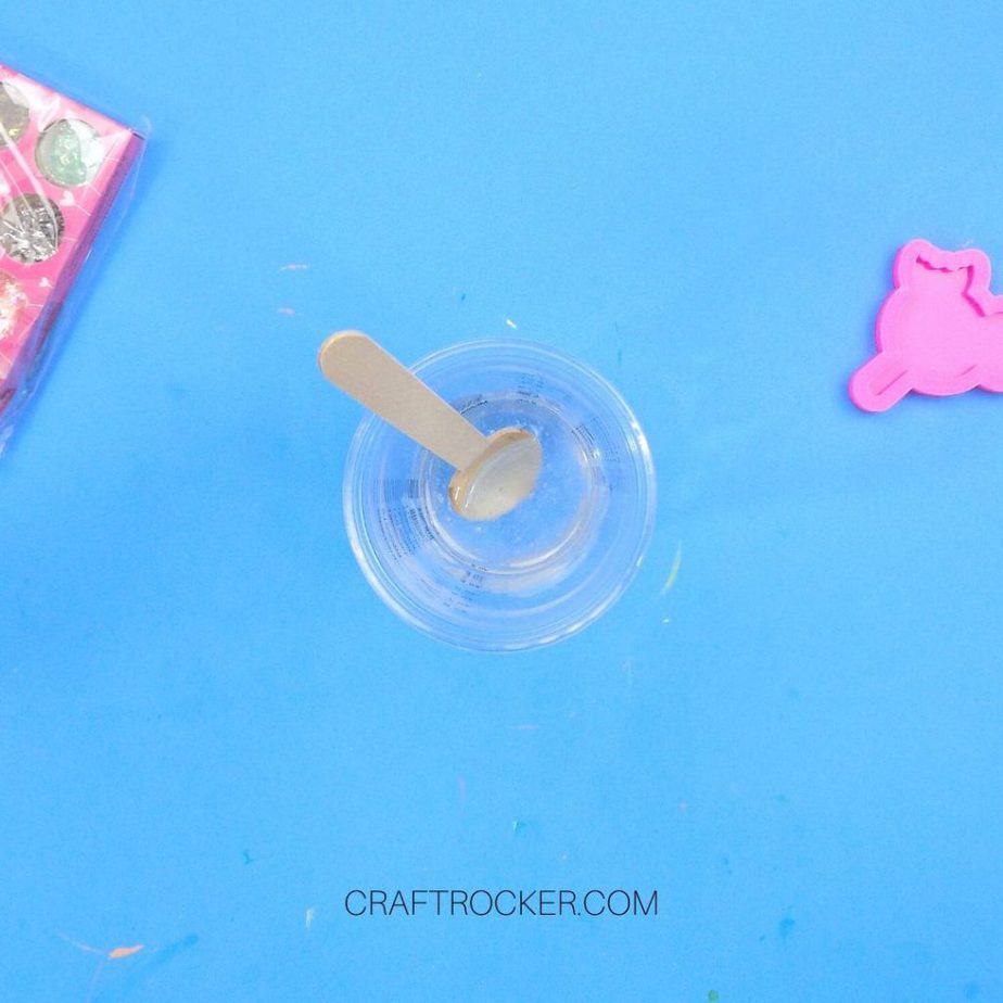 Casting Resin Mixed in Clear Measuring Cup - Craft Rocker