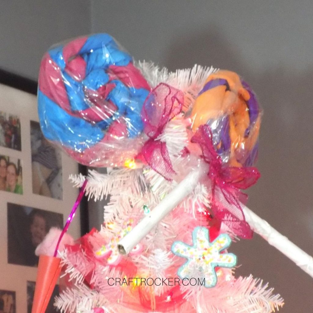 Lollipops Topper on Candy Christmas Tree - Craft Rocker